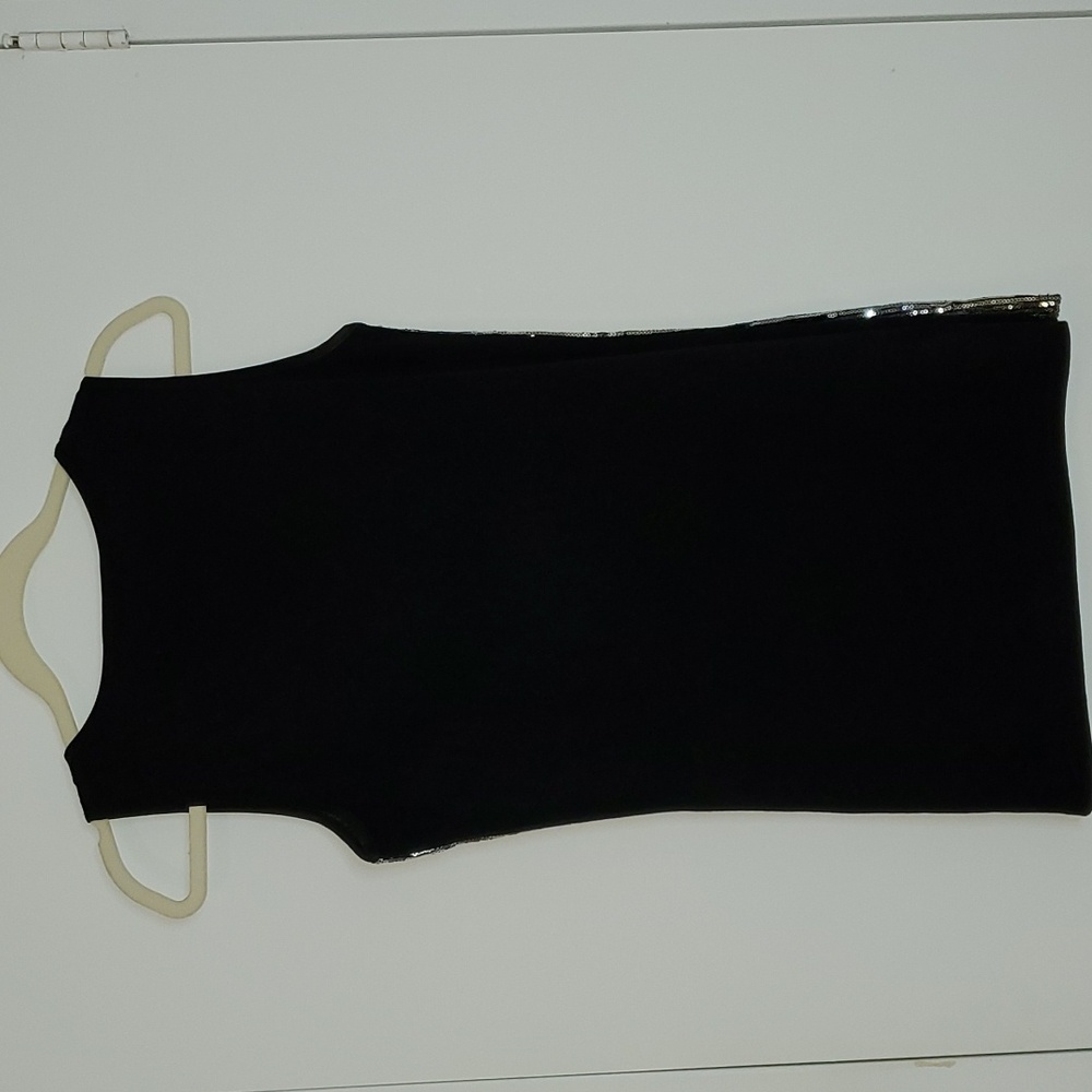Women's top - Picture 2 of 5